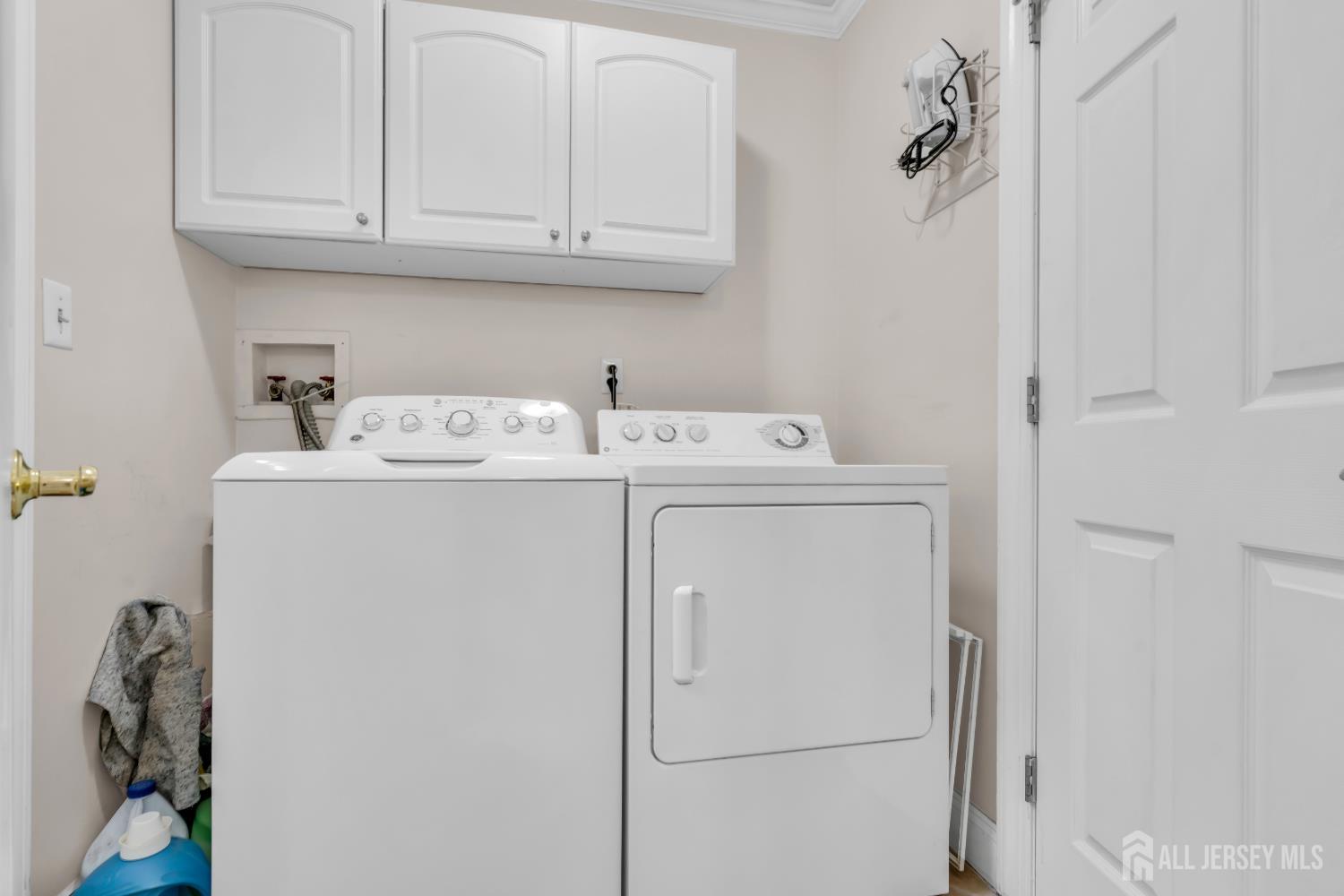 90 Ryders Lane, East Brunswick, New Jersey image 7