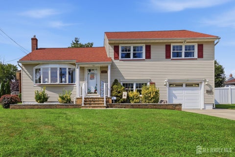 Homes For Sale - 381 Carteret Avenue<br/> Carteret, NJ 07008