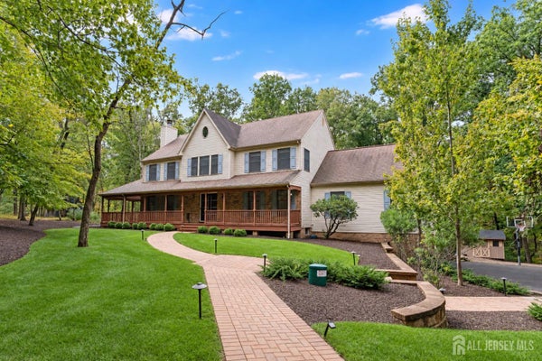 931 VOSSELLER AVE, MARTINSVILLE, NJ 08836 - Image 05dd3f33765bcd0f3eba0bb658b5b81f/3553513600
