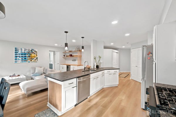 3195 CYPRESS CT, MONMOUTH JUNCTION, NJ 08852 - Image 05e85d90d4646e25b003bdecdd659e5f/4077468901