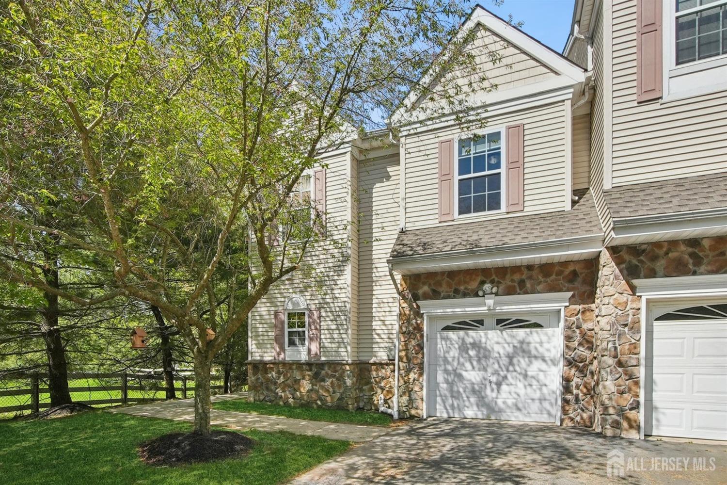 8 Russell Court, Old Bridge, New Jersey image 1