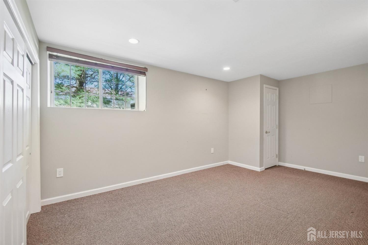 8 Russell Court, Old Bridge, New Jersey image 31