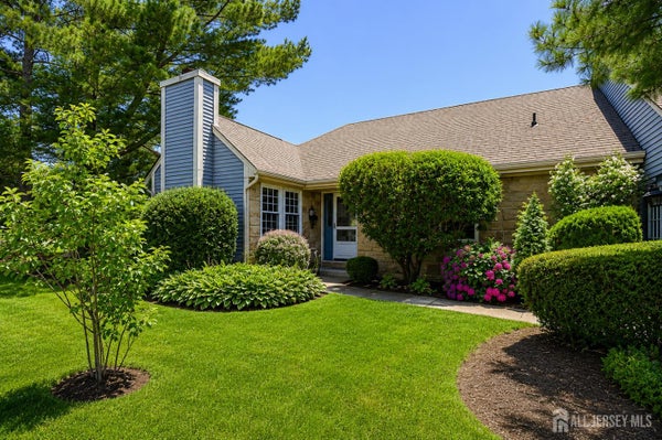 1 ALEXANDER HAMILTON CT, MONROE, NJ 08831 - Image 063f8cbffd4979a964ca3aa9f21808ed/1620606811