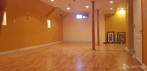 Townhouse For Rent - 327 Hawthorne Road<br/> Middlesex County, North Brunswick, NJ 08902
