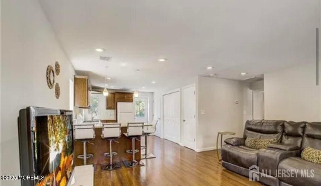 106 Manalapan Road, Spotswood, New Jersey image 3