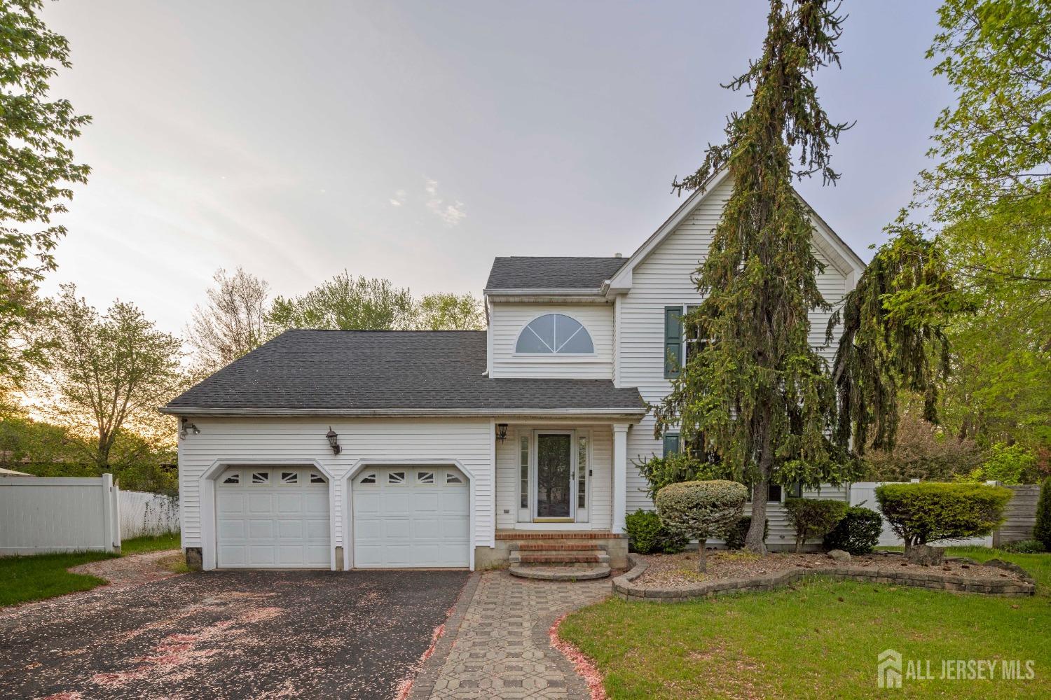 26 Jaime Court, Old Bridge, New Jersey image 2