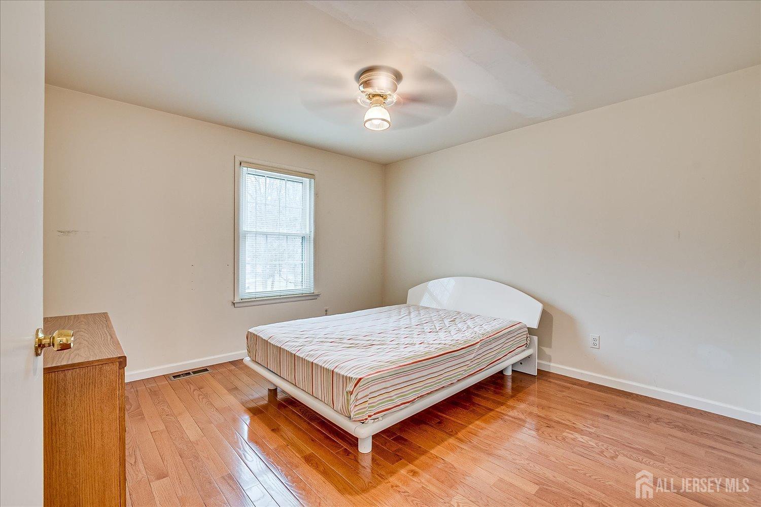 4807 Stonehedge Road, Edison, New Jersey image 31