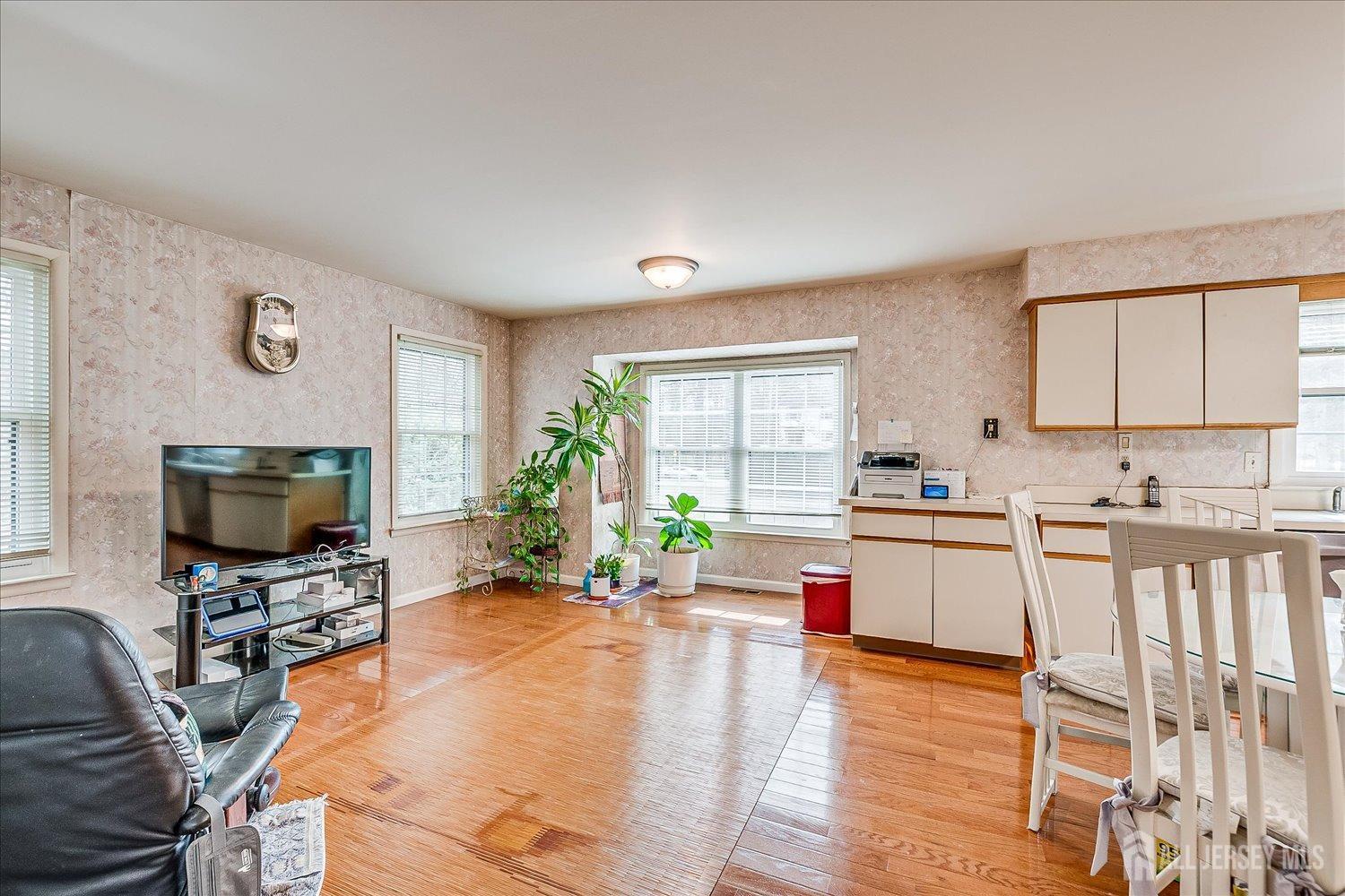 4807 Stonehedge Road, Edison, New Jersey image 13