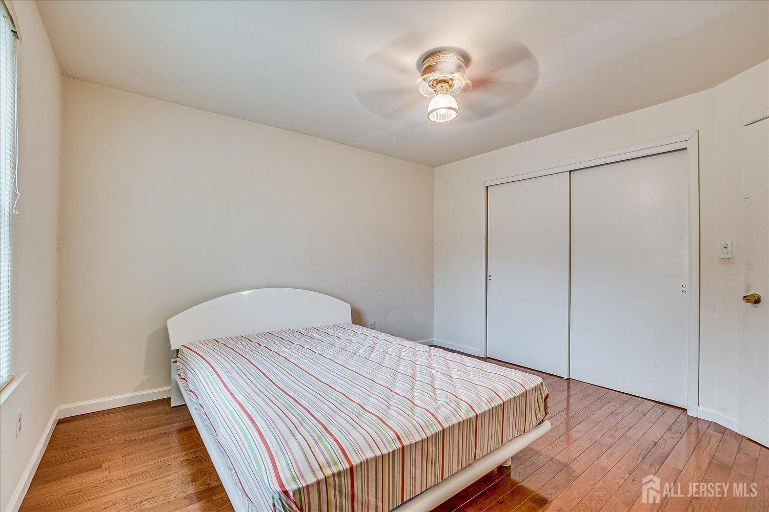 4807 Stonehedge Road, Edison, New Jersey image 32