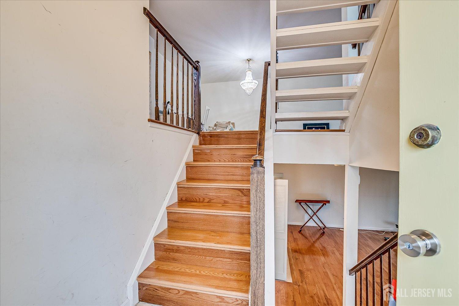 4807 Stonehedge Road, Edison, New Jersey image 7