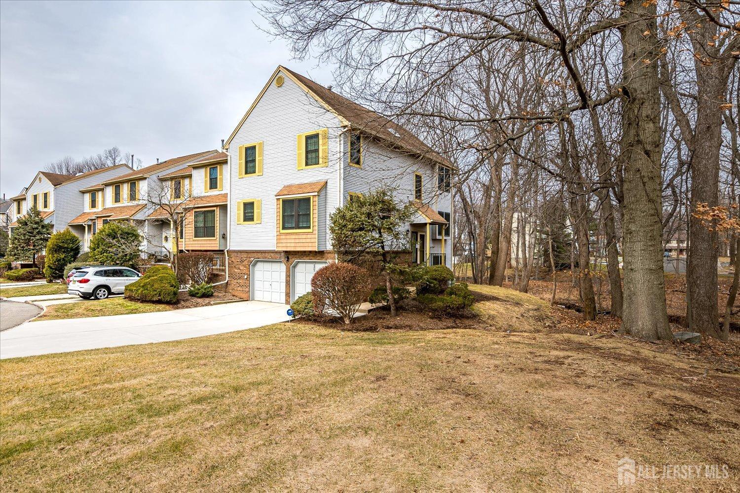 4807 Stonehedge Road, Edison, New Jersey image 4
