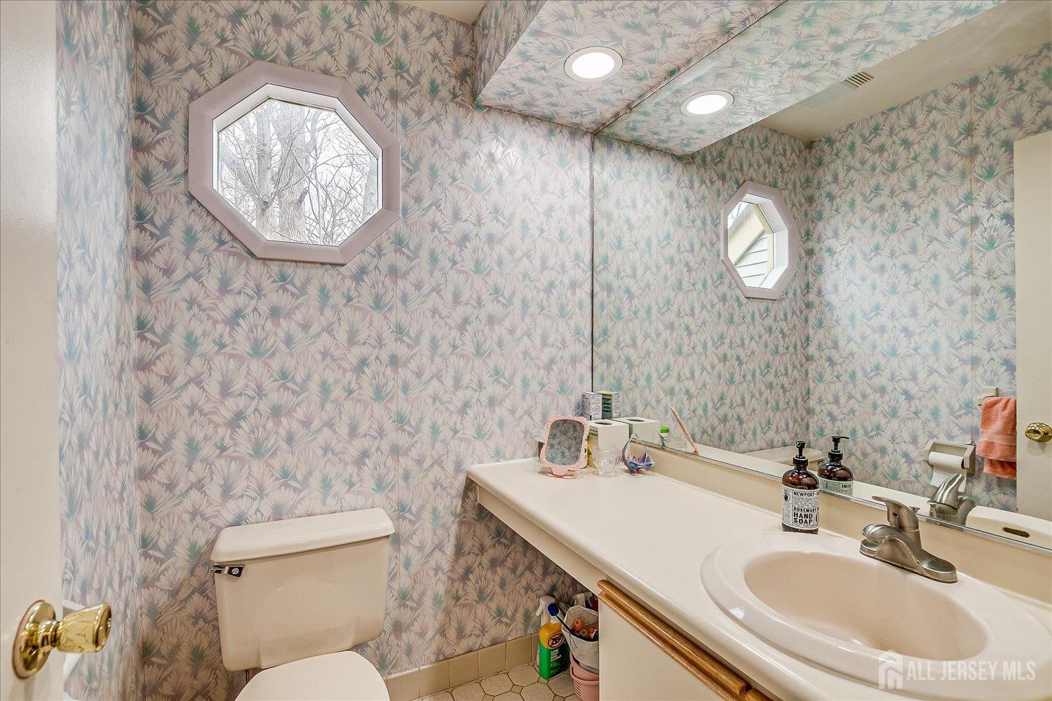 4807 Stonehedge Road, Edison, New Jersey image 20