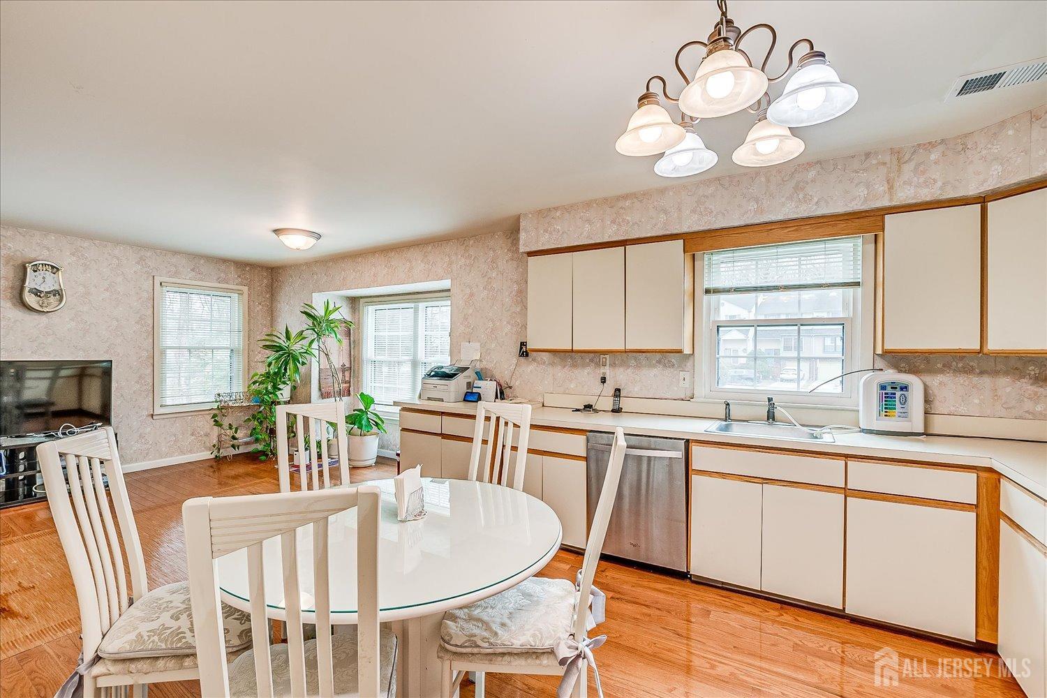 4807 Stonehedge Road, Edison, New Jersey image 19