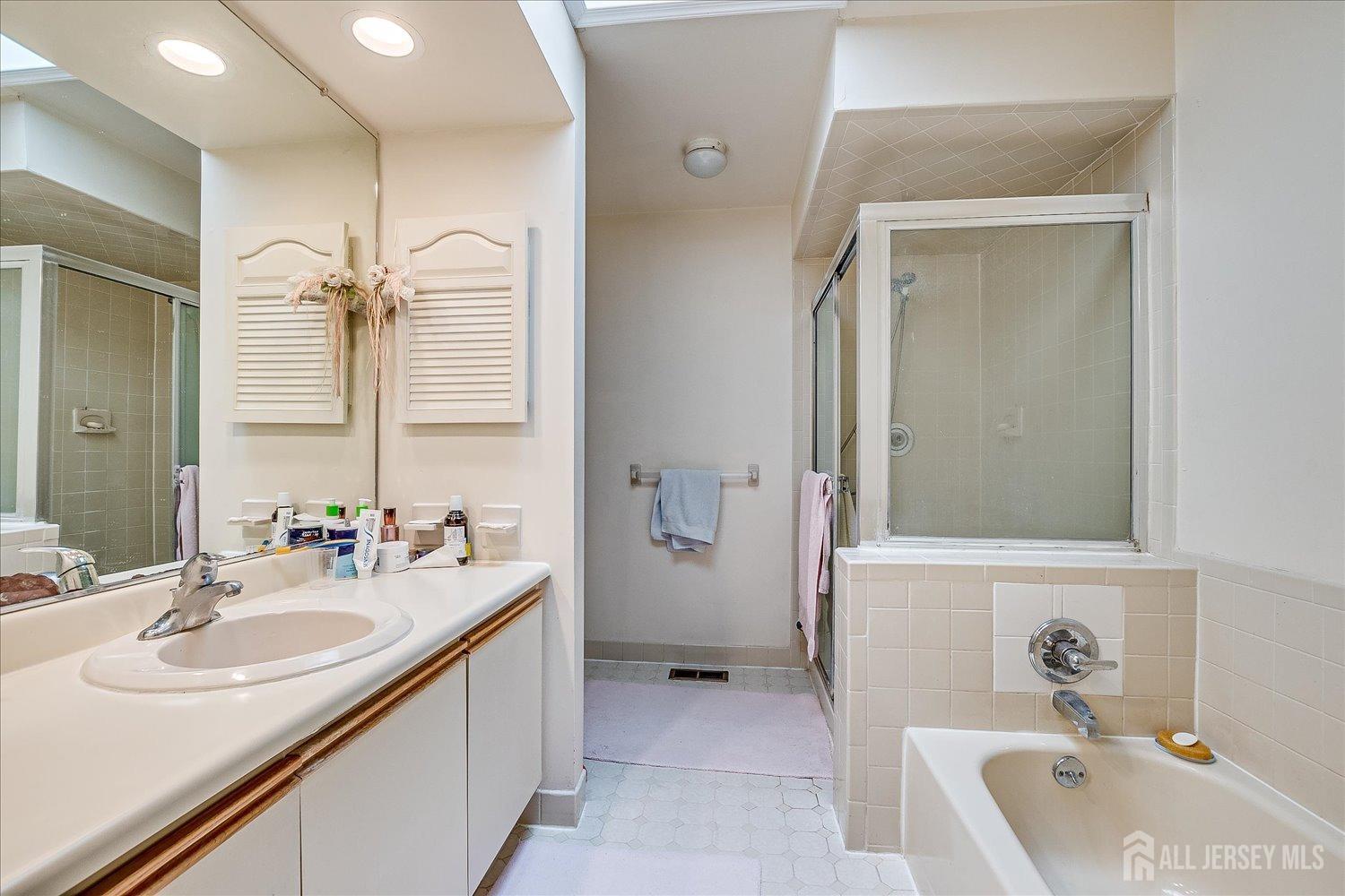 4807 Stonehedge Road, Edison, New Jersey image 27