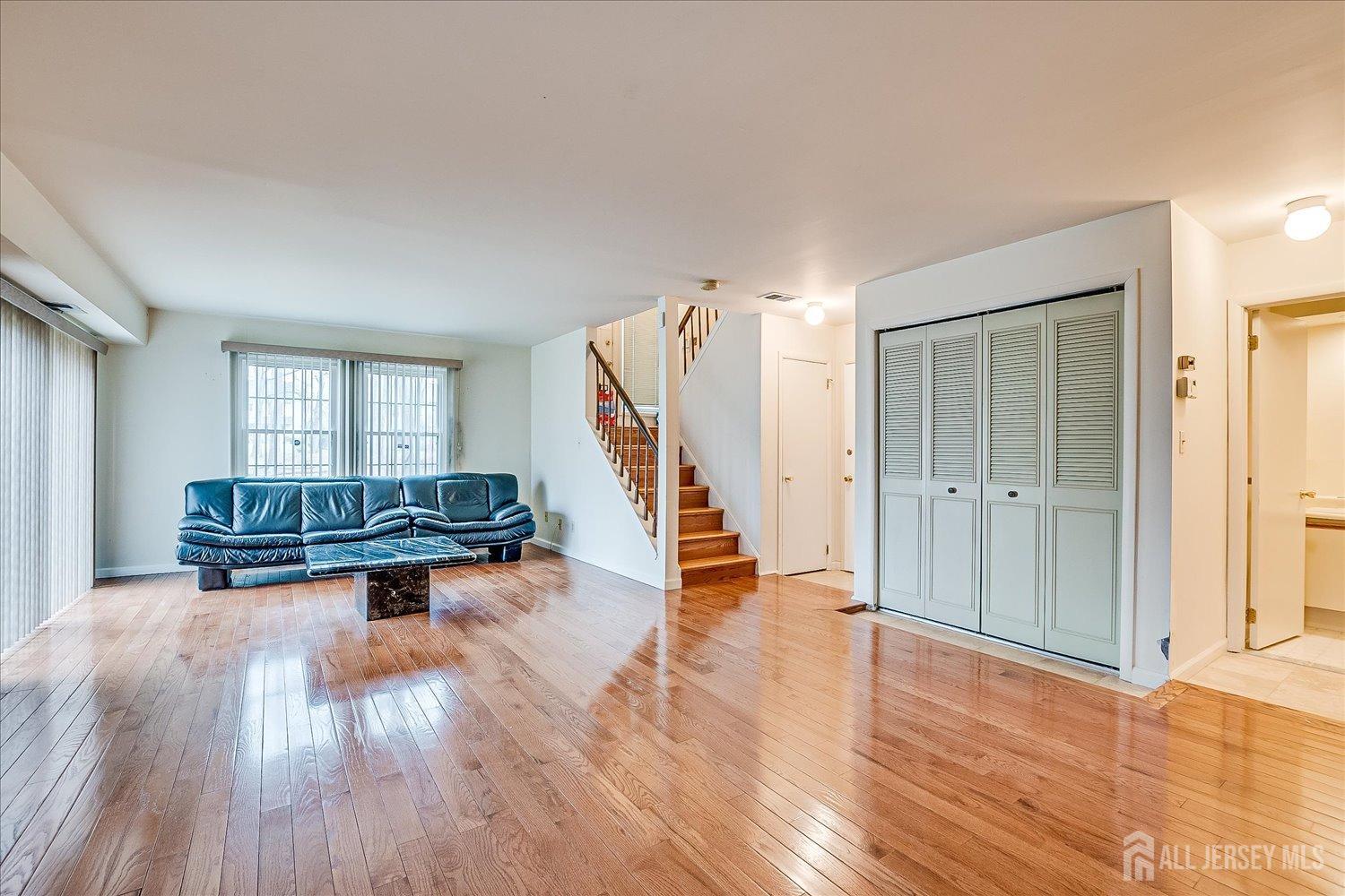 4807 Stonehedge Road, Edison, New Jersey image 34