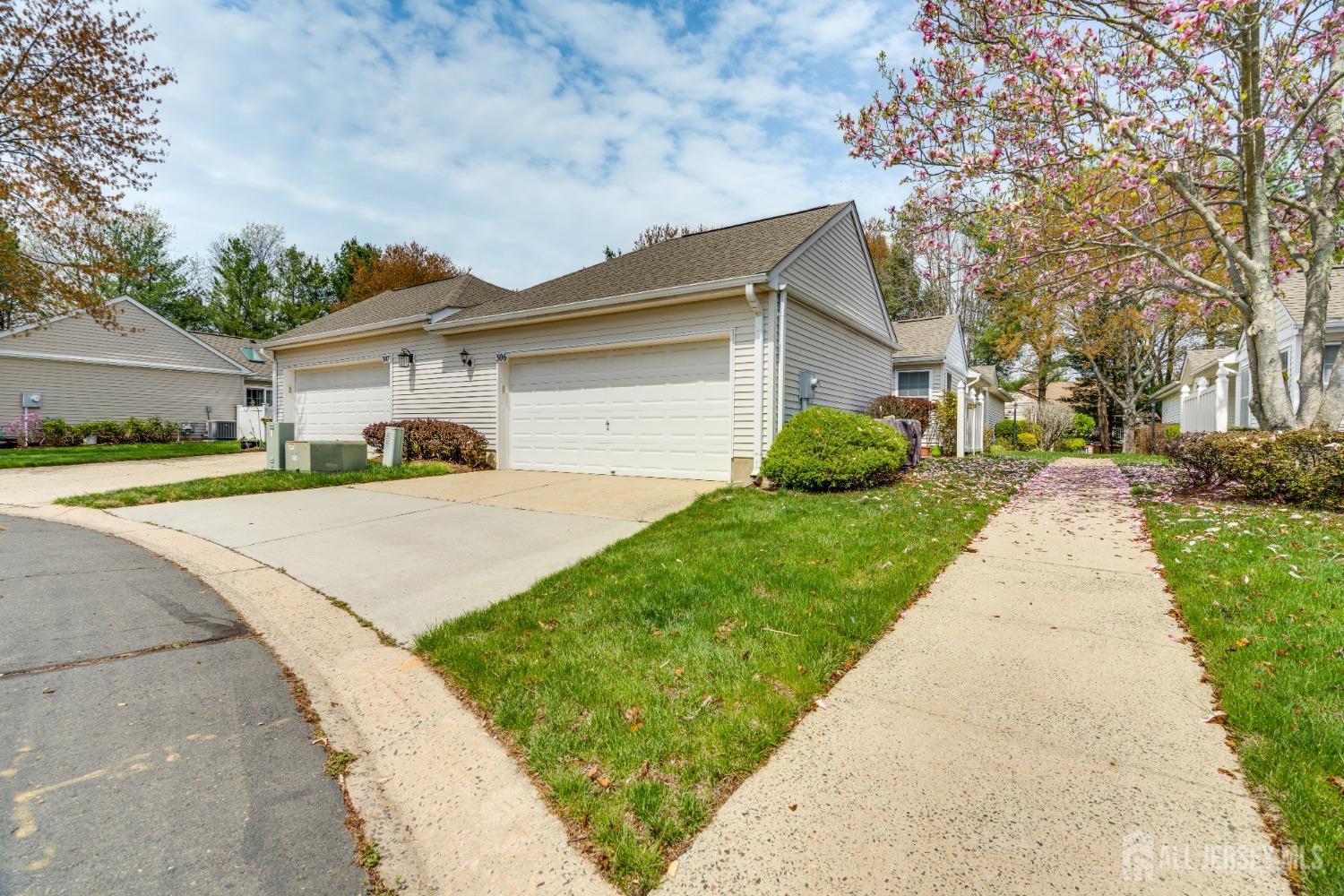 306 Kinglet Drive, Monroe Township, New Jersey image 14