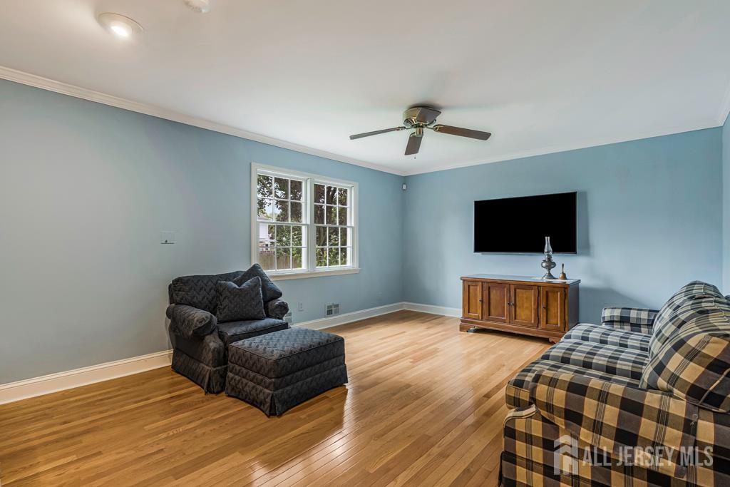 318 Ambrose Avenue, Middlesex, New Jersey image 19