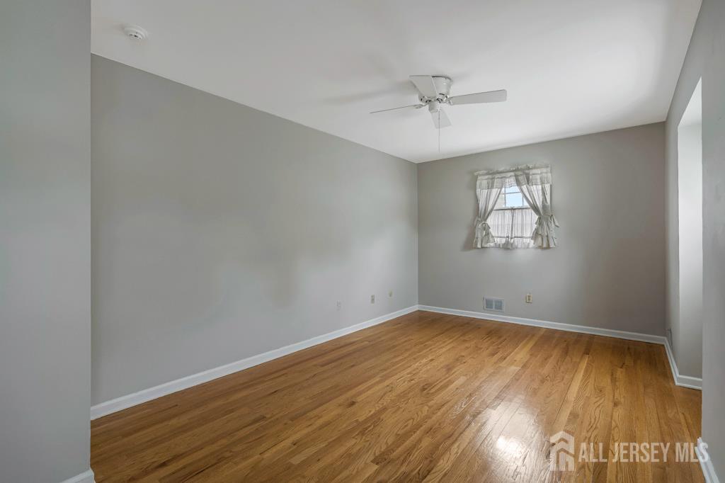 318 Ambrose Avenue, Middlesex, New Jersey image 28