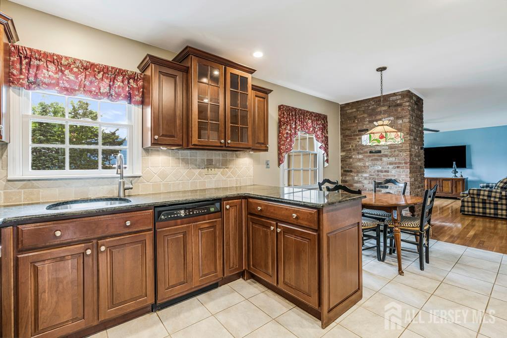 318 Ambrose Avenue, Middlesex, New Jersey image 14