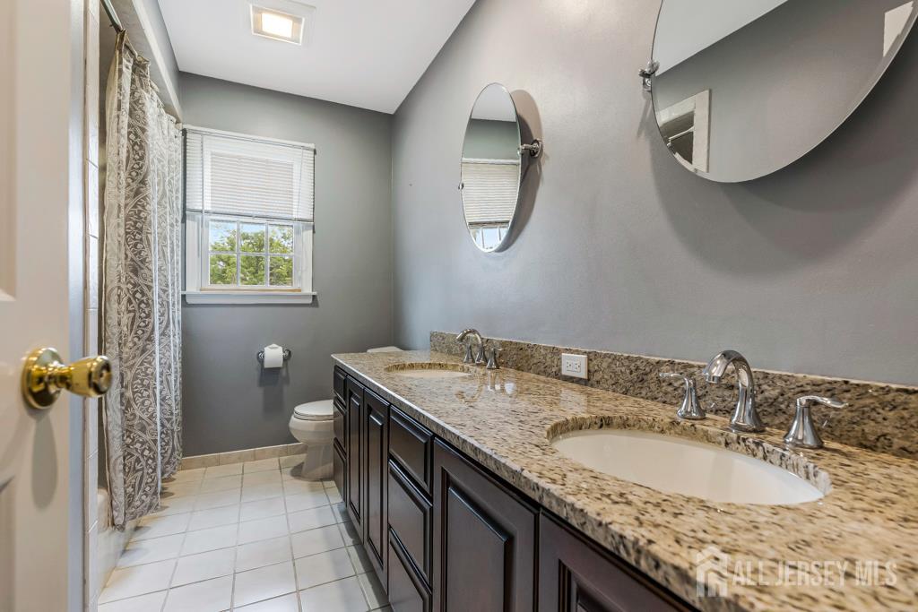 318 Ambrose Avenue, Middlesex, New Jersey image 32