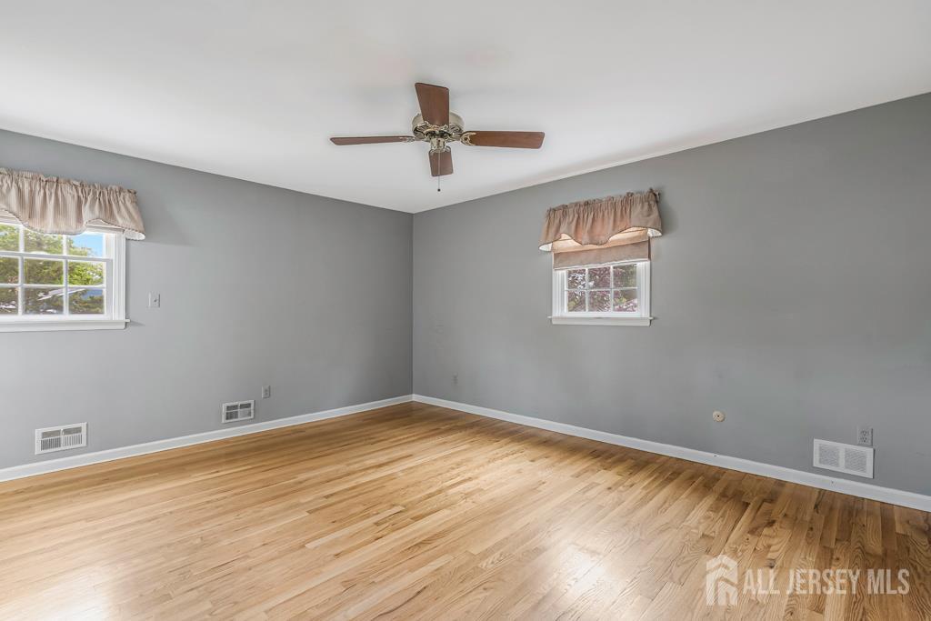 318 Ambrose Avenue, Middlesex, New Jersey image 25