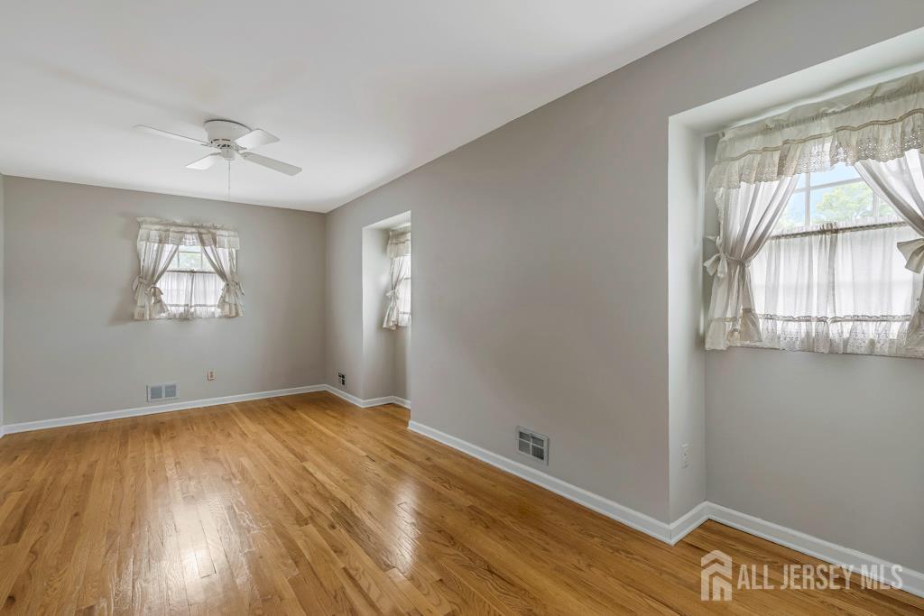 318 Ambrose Avenue, Middlesex, New Jersey image 29