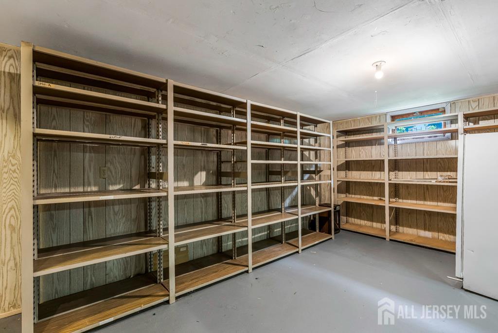 318 Ambrose Avenue, Middlesex, New Jersey image 33