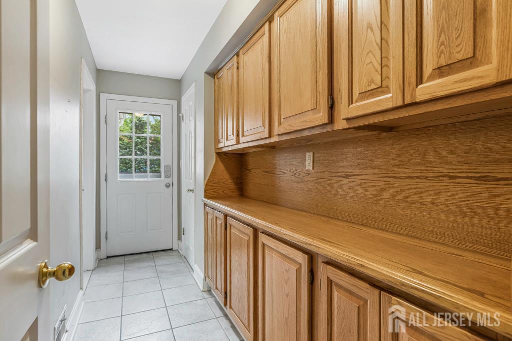 318 Ambrose Avenue, Middlesex, New Jersey image 23