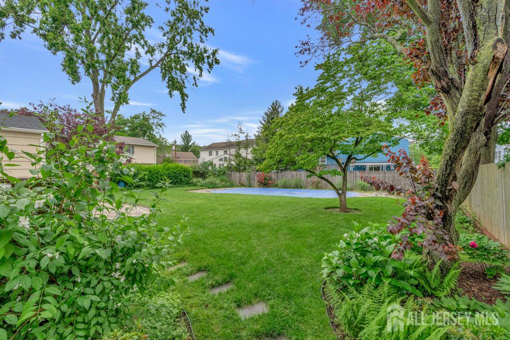 318 Ambrose Avenue, Middlesex, New Jersey image 4