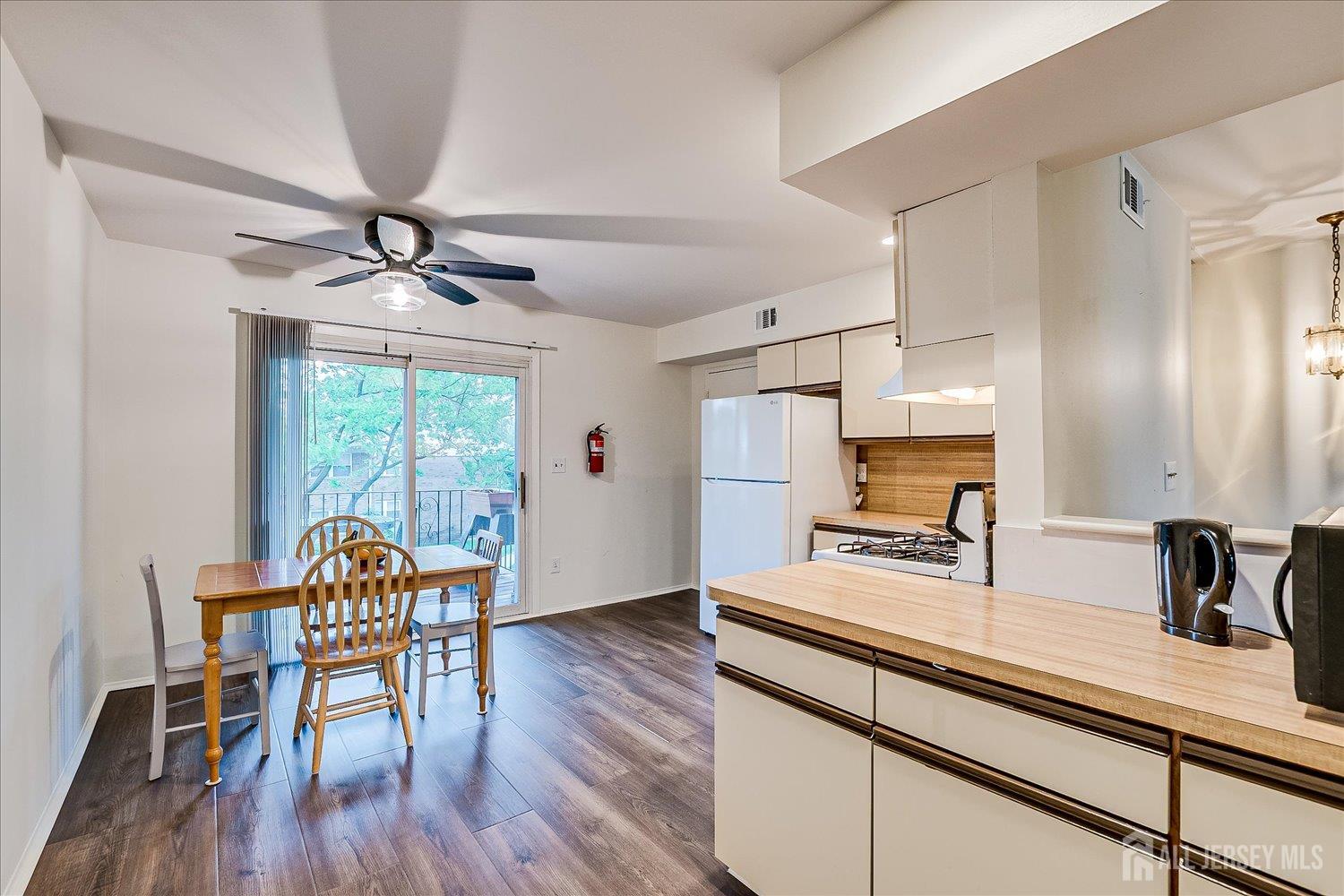 47 Judson Street #12B, Edison, New Jersey image 10