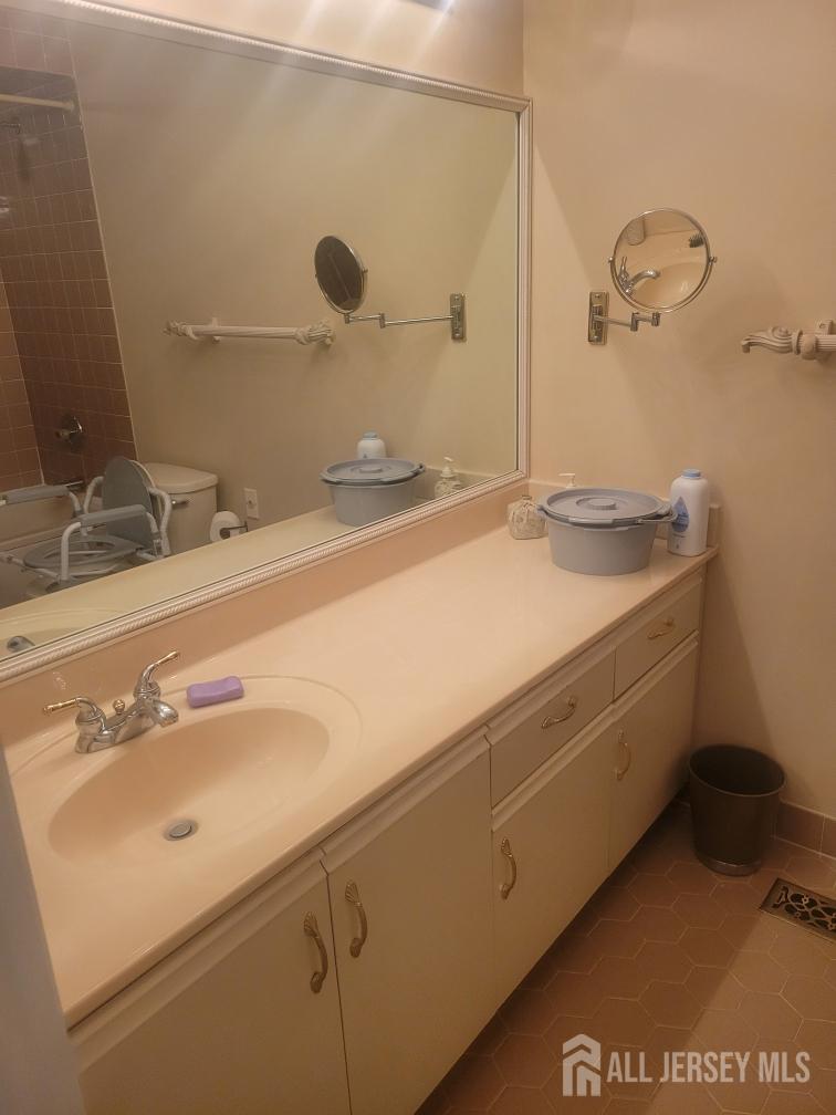 28 John Paul Jones Boulevard #B, Monroe Township, New Jersey image 17