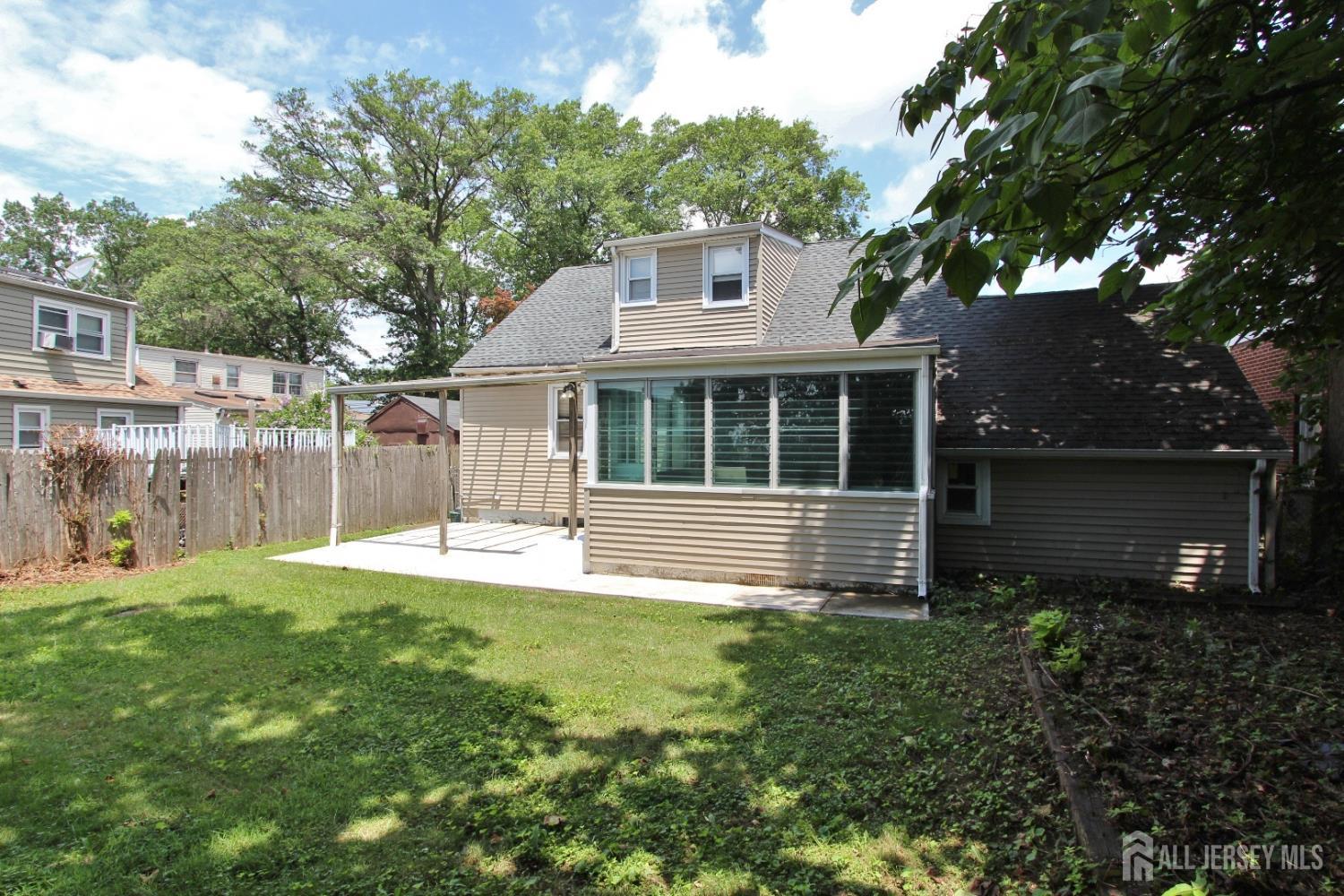 Rahway, New Jersey 07065, United States, 3 Bedrooms Bedrooms, ,1 BathroomBathrooms,Residential,Active,165504