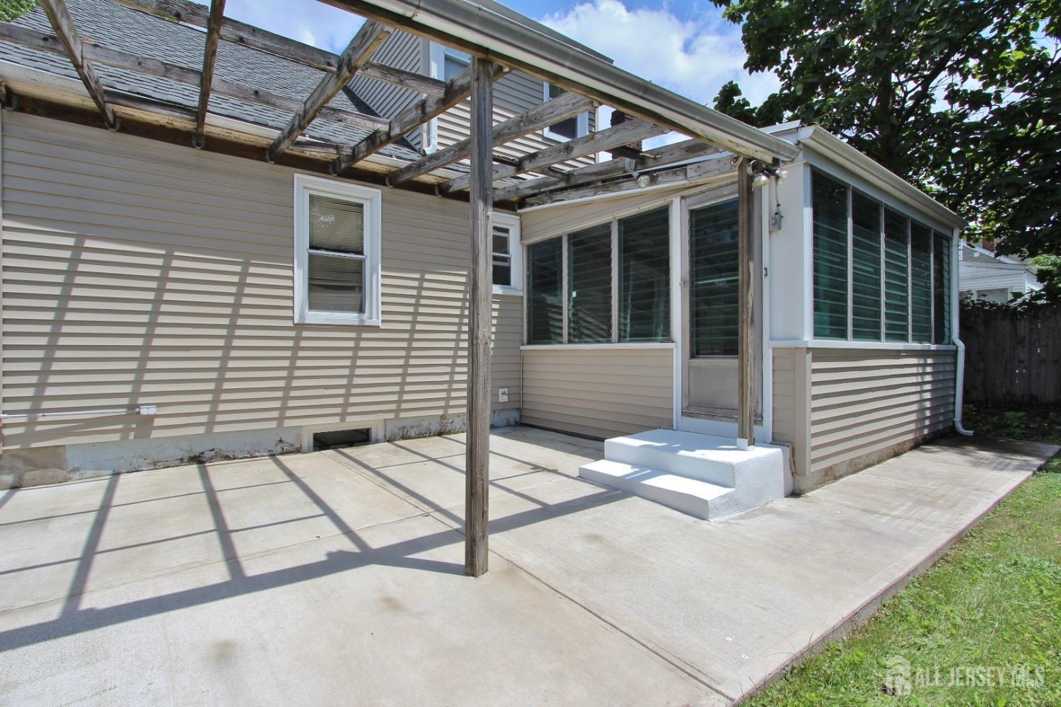 Rahway, New Jersey 07065, United States, 3 Bedrooms Bedrooms, ,1 BathroomBathrooms,Residential,Active,165504