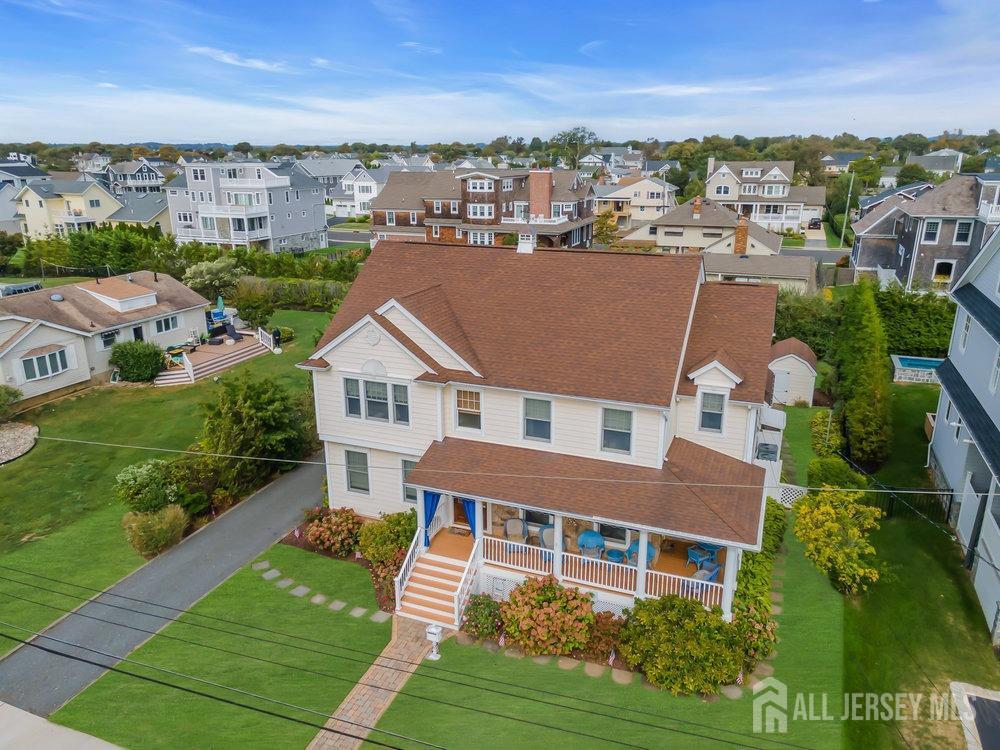 Monmouth Beach, New Jersey 07750, United States, 5 Bedrooms Bedrooms, ,4 BathroomsBathrooms,Residential,Active,123422