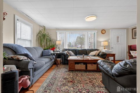 Homes For Sale - 196 Girard Avenue<br/> Franklin, NJ 08873