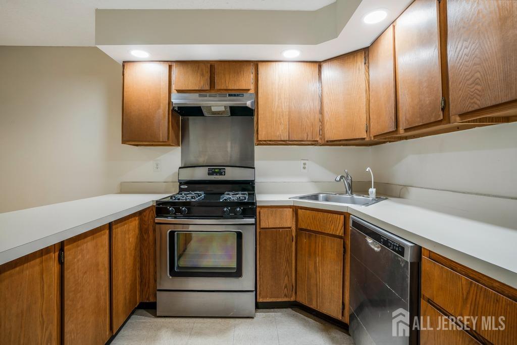 244 Wycoff Way, East Brunswick, New Jersey image 9