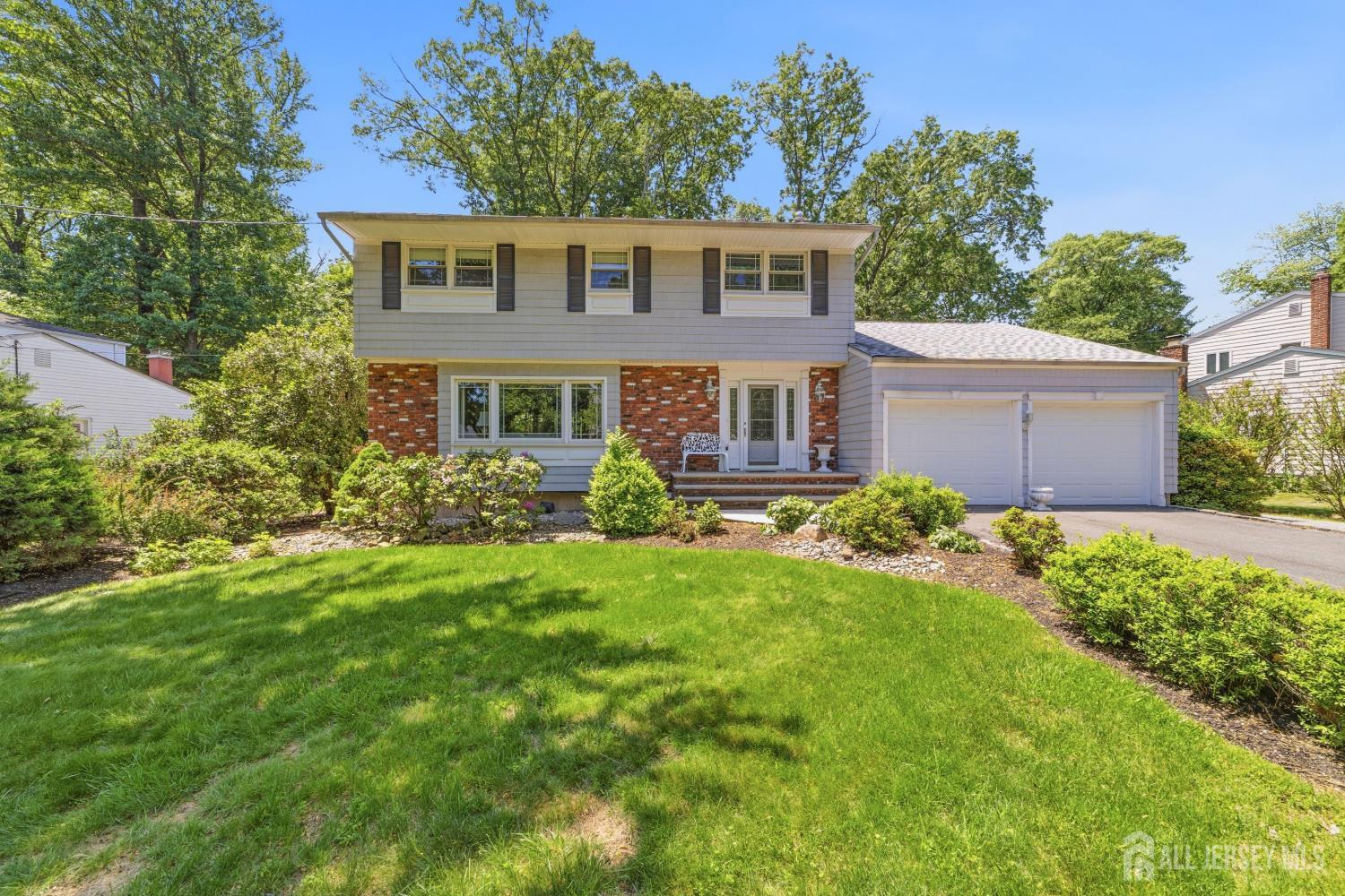 Photo 1 of 30 — 7 Dellview Drive, Edison, NJ 08820