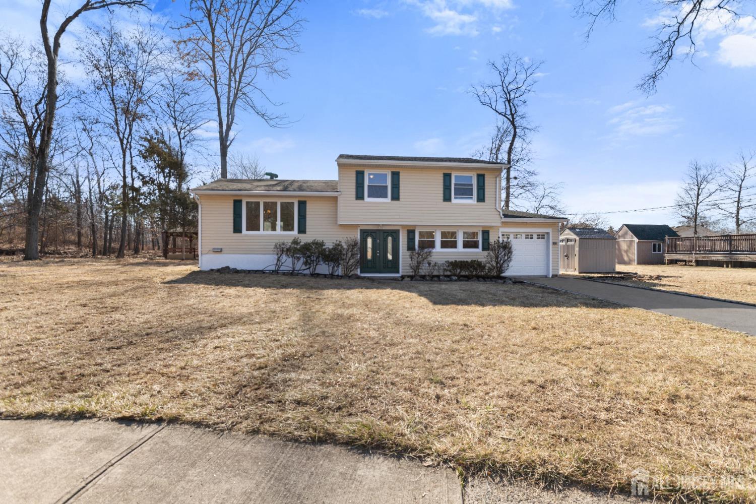 832 Ellis Parkway, Piscataway, New Jersey image 4