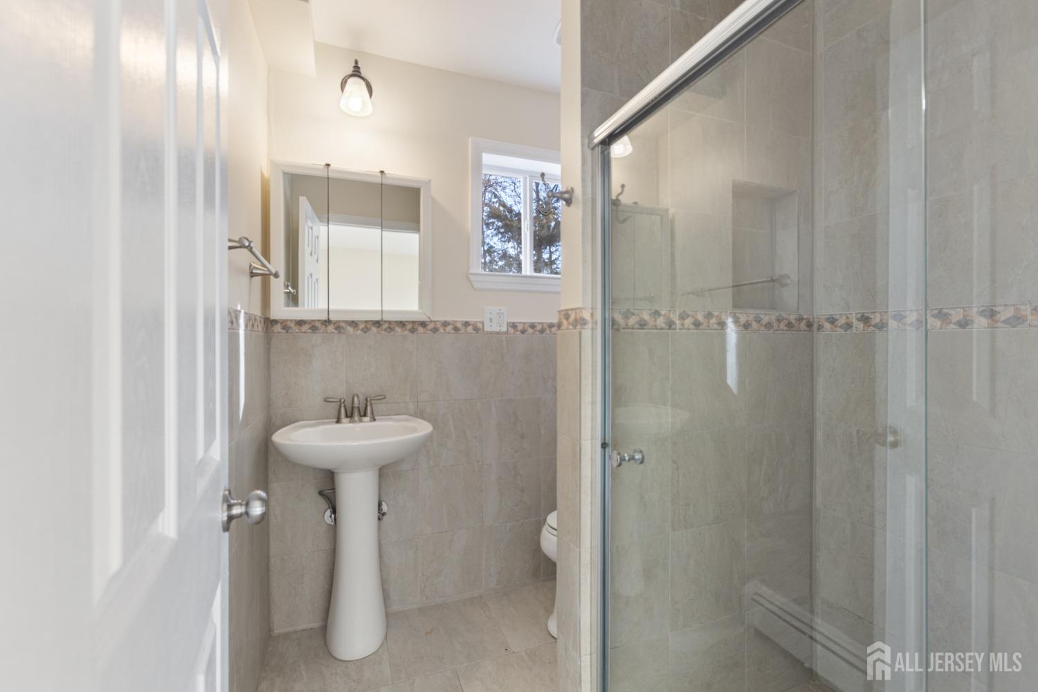 832 Ellis Parkway, Piscataway, New Jersey image 25