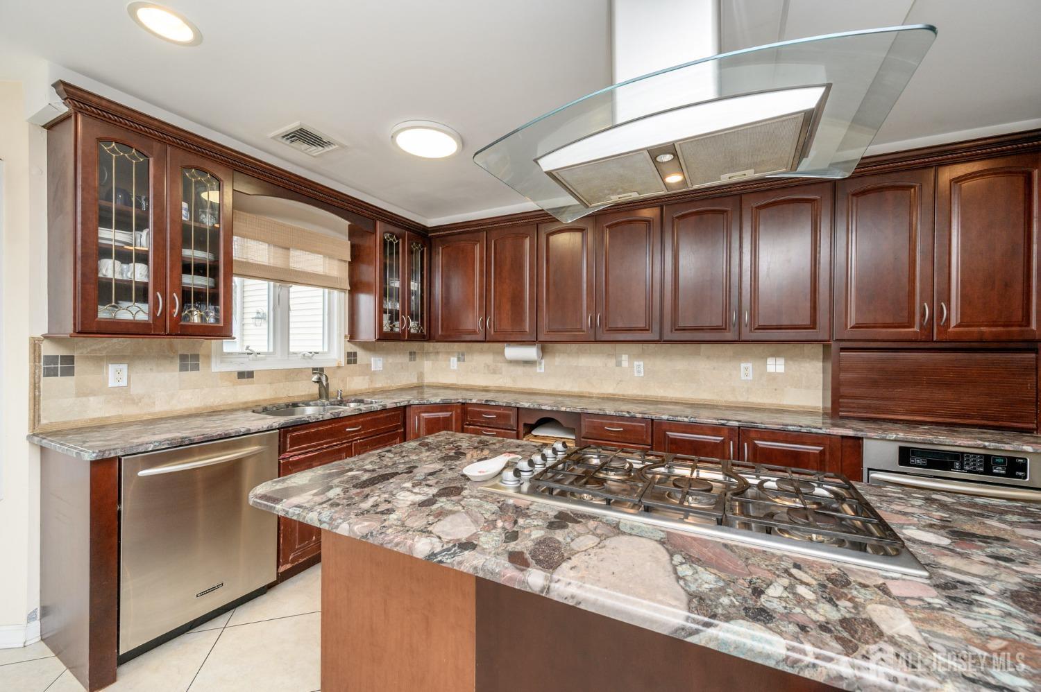 751 S Middlesex Avenue, Colonia, New Jersey image 13
