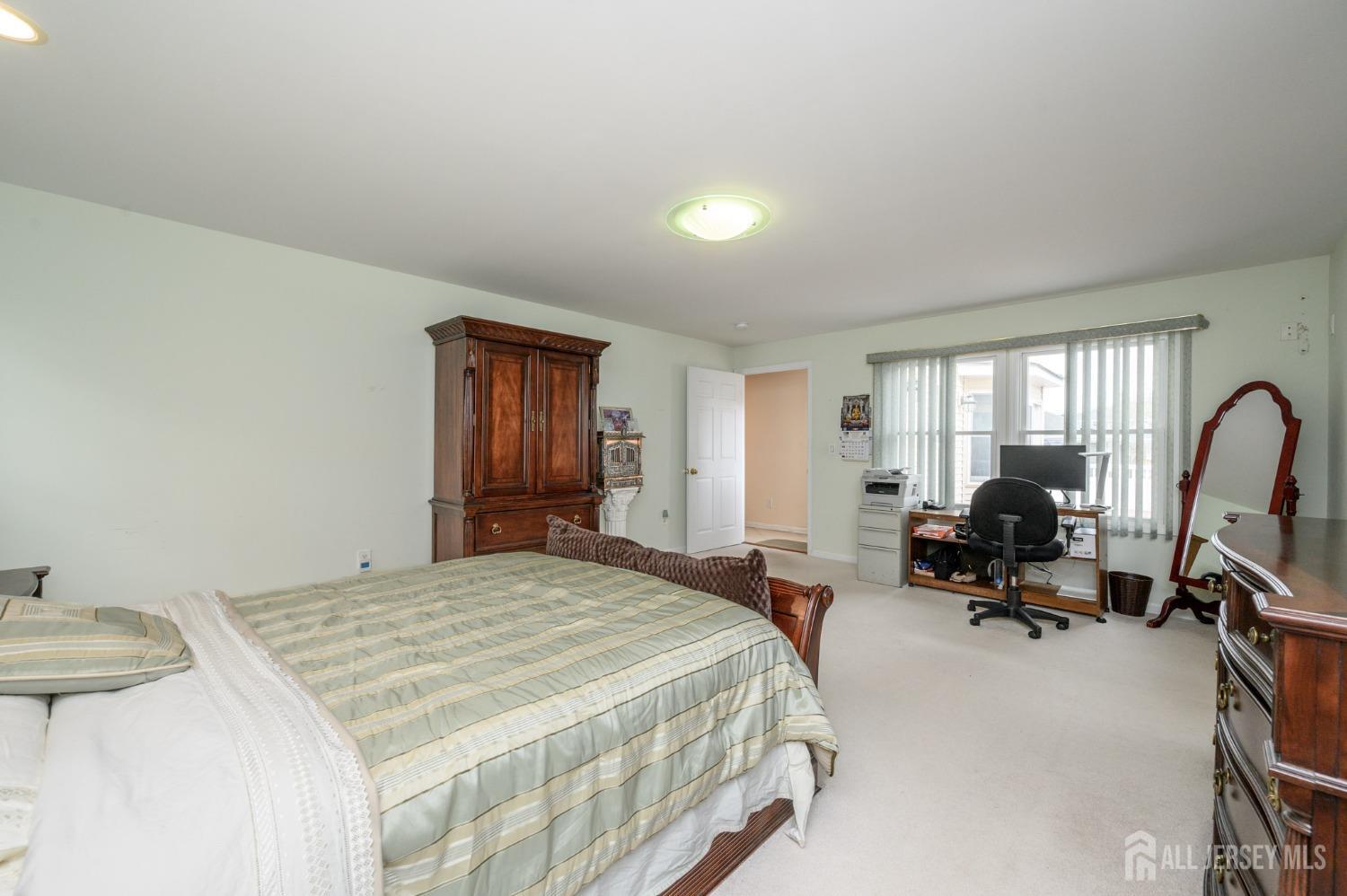 751 S Middlesex Avenue, Colonia, New Jersey image 20