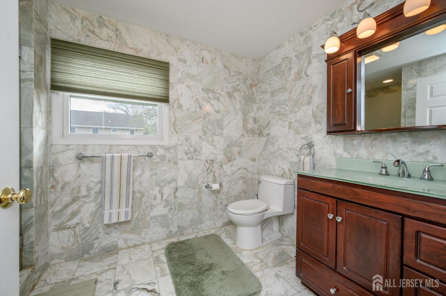 751 S Middlesex Avenue, Colonia, New Jersey image 21