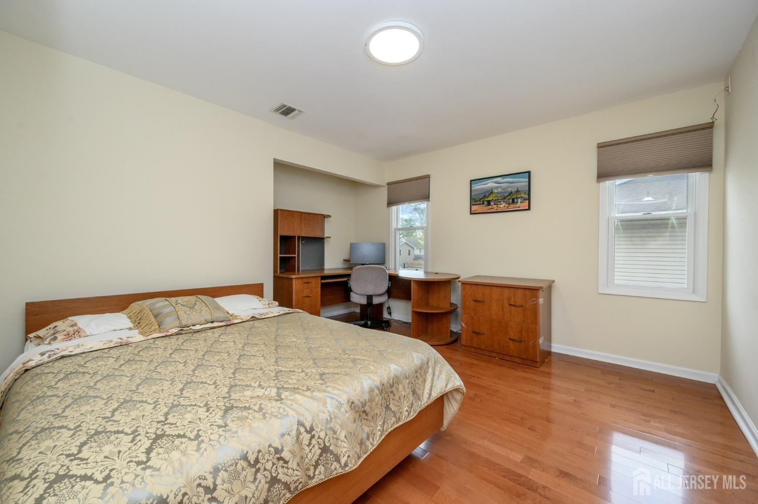 751 S Middlesex Avenue, Colonia, New Jersey image 32