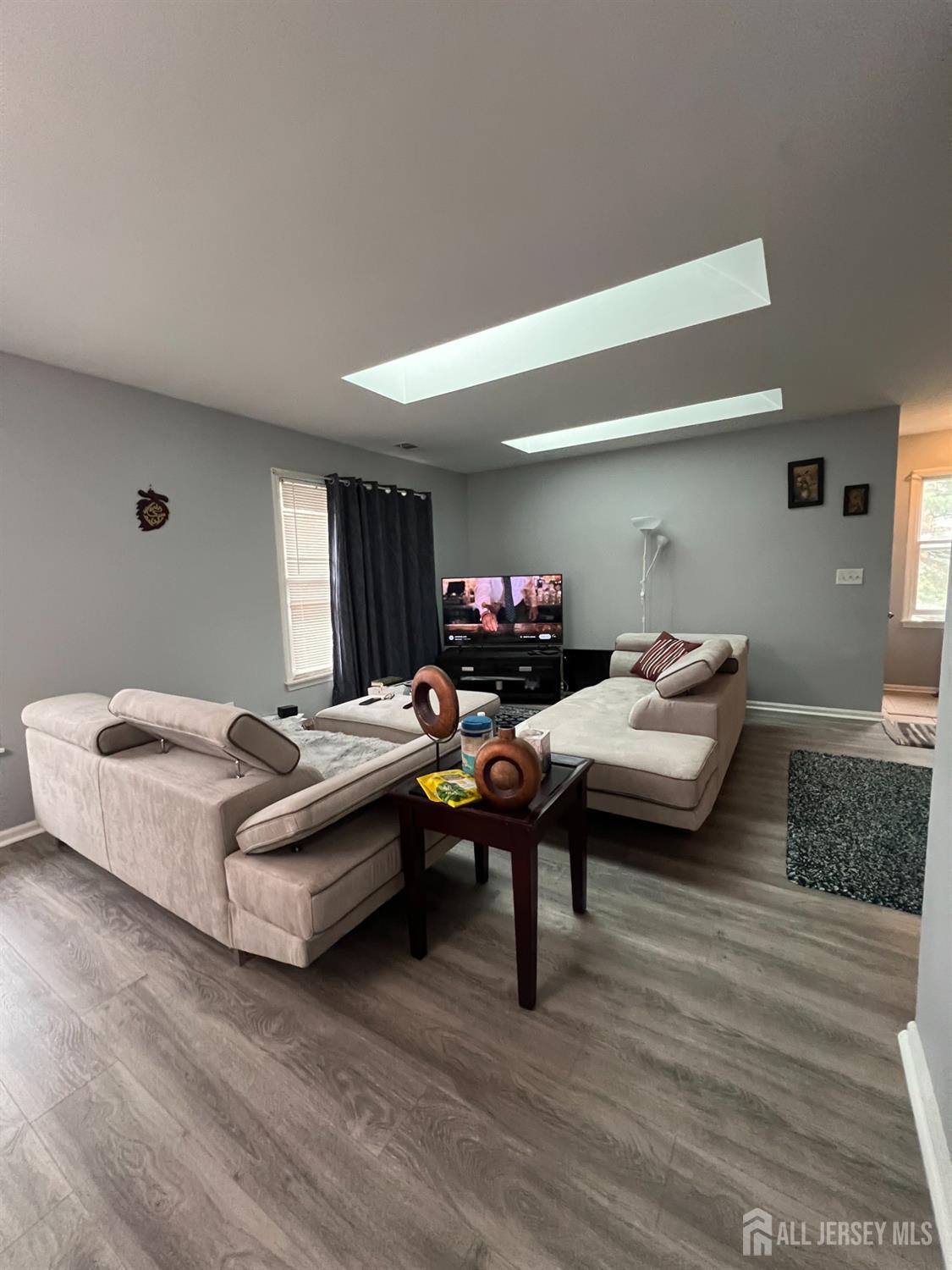 354 Burdock Court, Readington, New Jersey image 4