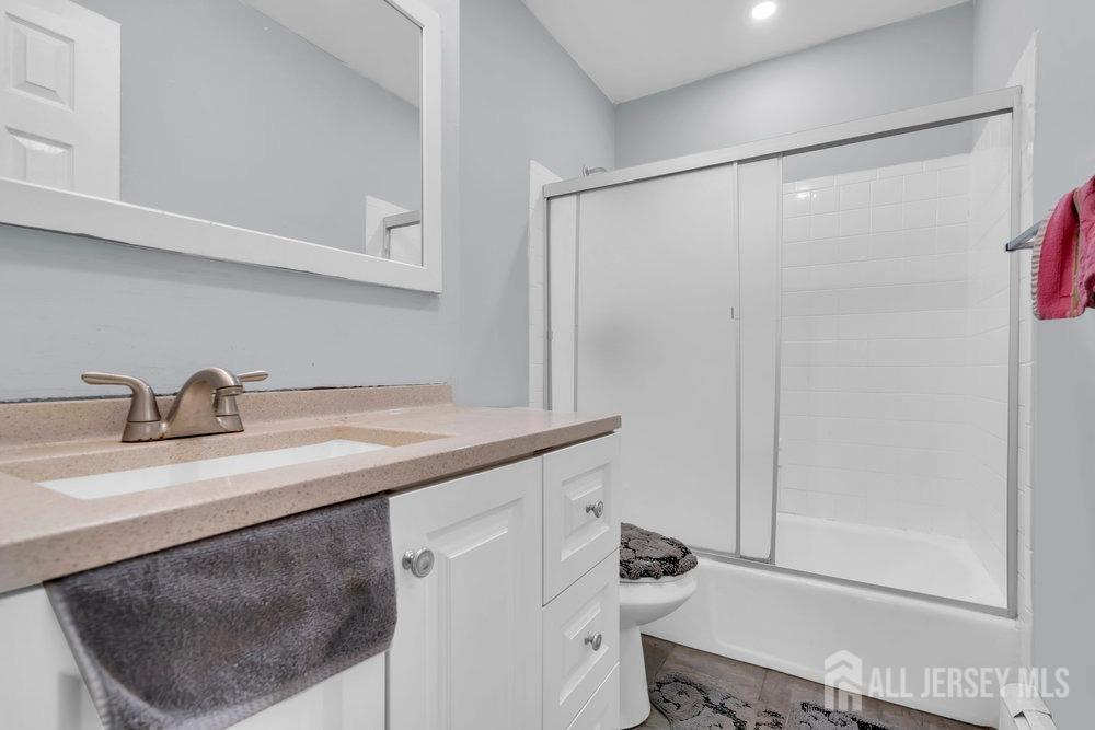 72 Carlton Avenue, Piscataway, New Jersey image 24