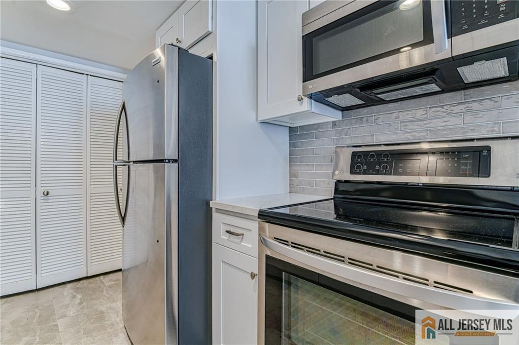 73 Chatham Drive #73A, Monroe Township, New Jersey image 9