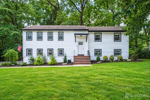 Homes For Sale - 4 Bunker Hill Run<br/> East Brunswick, NJ 08816