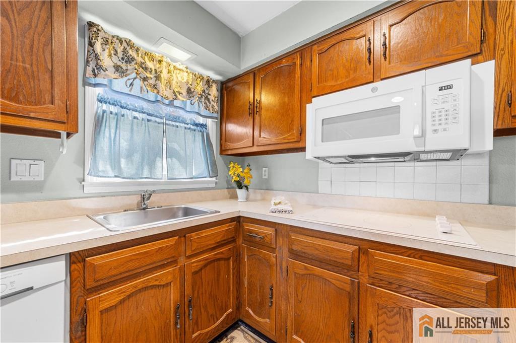 532 Old Nassau Road #532N, Monroe Township, New Jersey image 14