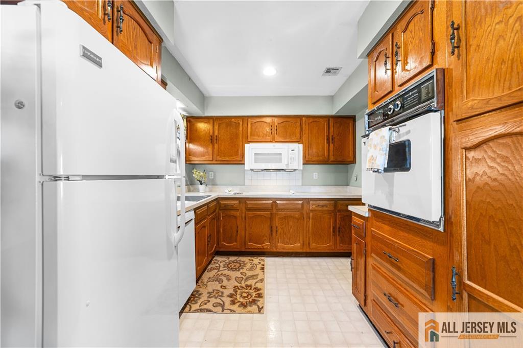 532 Old Nassau Road #532N, Monroe Township, New Jersey image 12