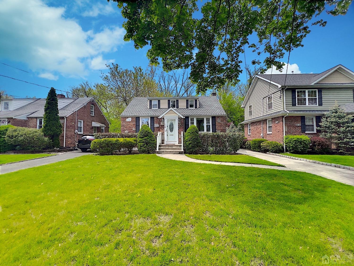 View Dunellen, NJ 08812 house